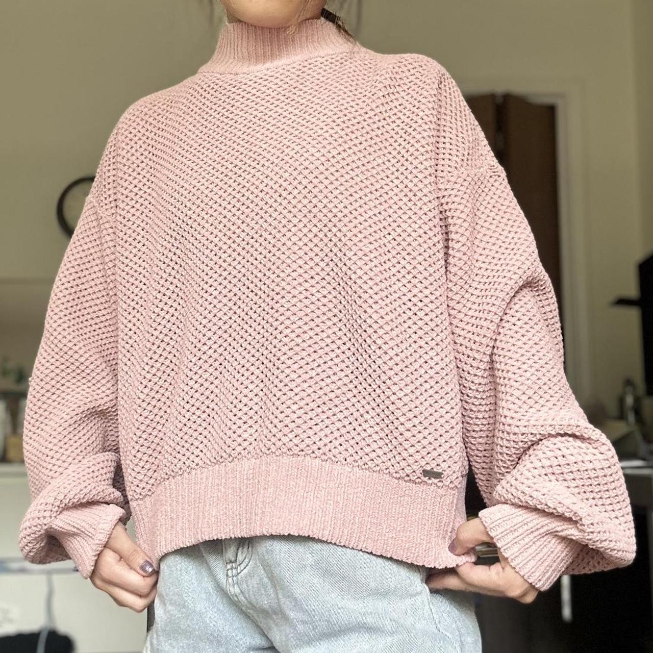 Hollister pink deals sweater