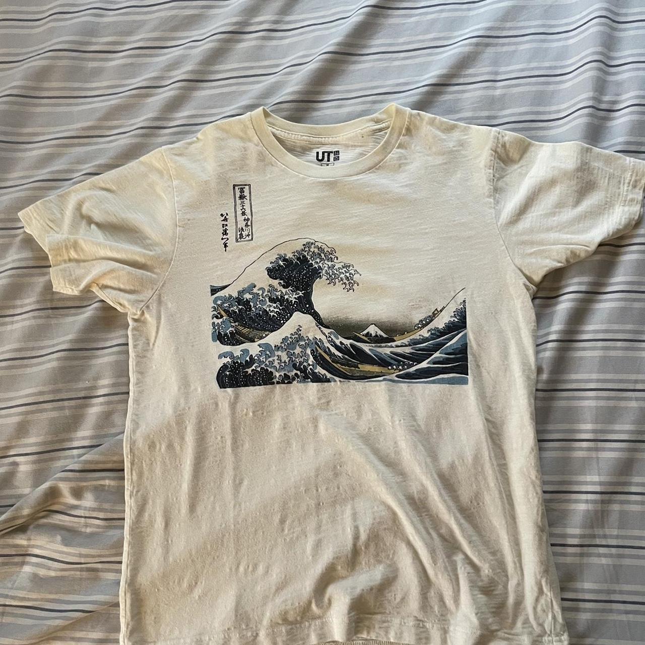 Uniqlo Men's Blue And White T-shirt 