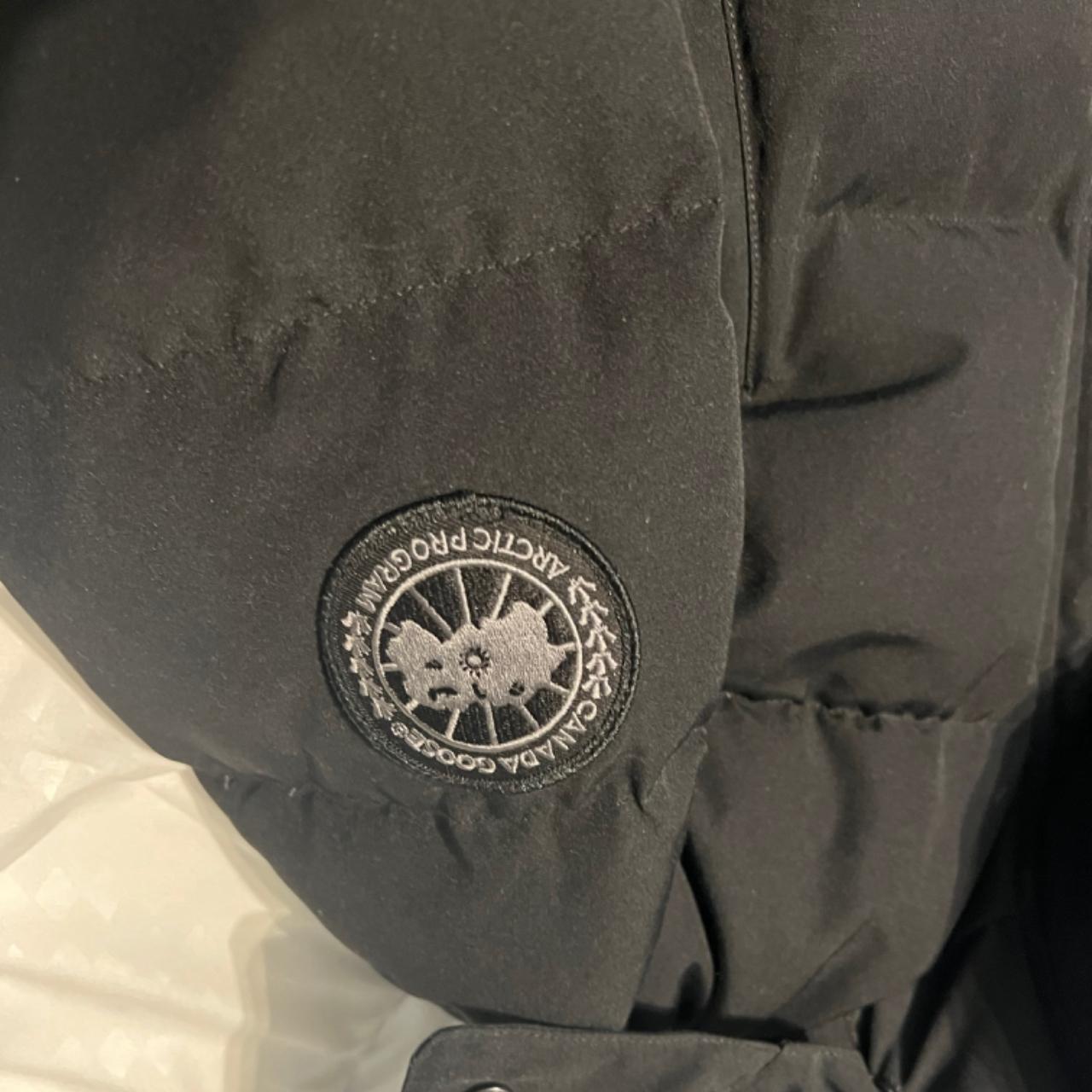 Canada goose Wyndham black badge size small - Depop