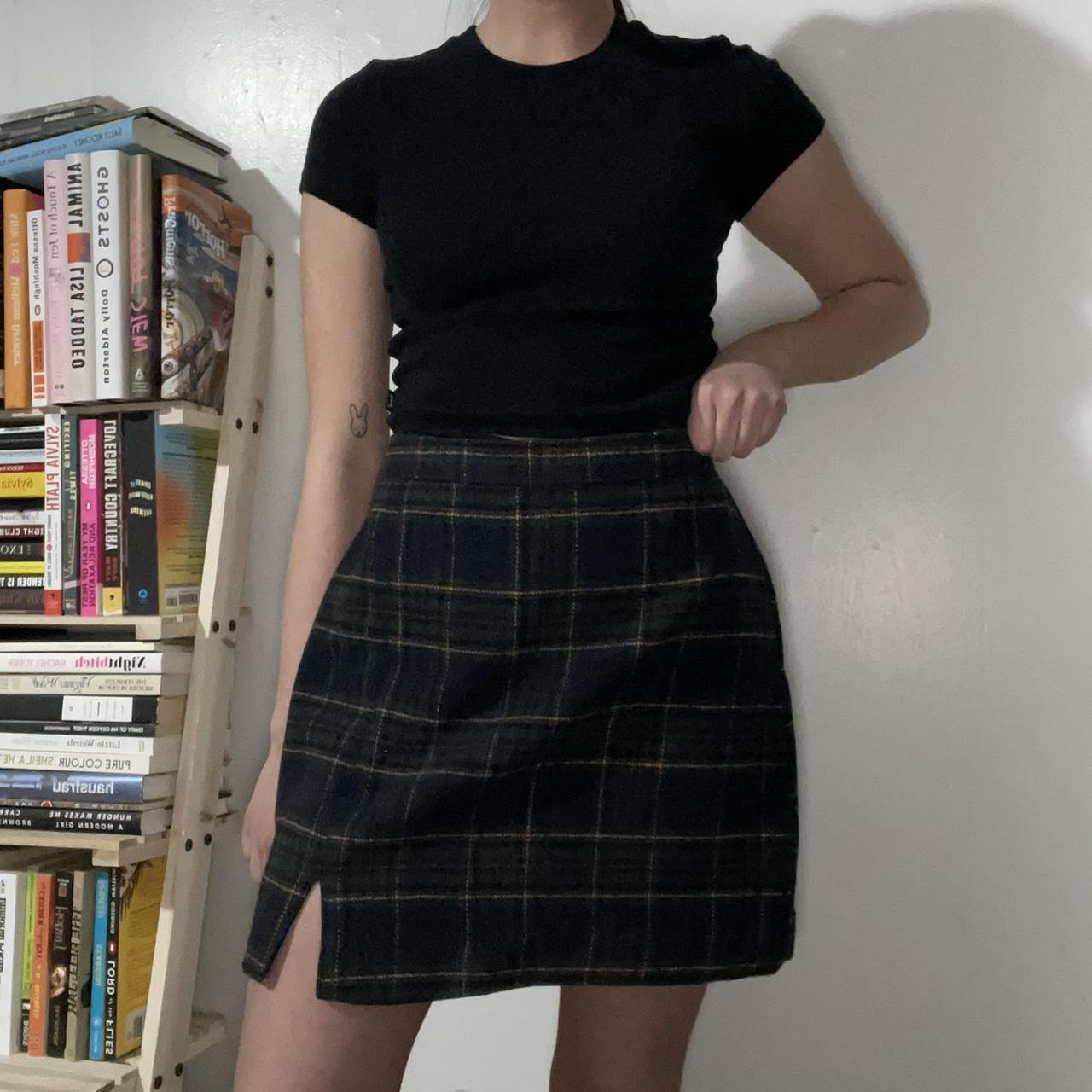 Hollister Co. Women's Green Skirt Depop