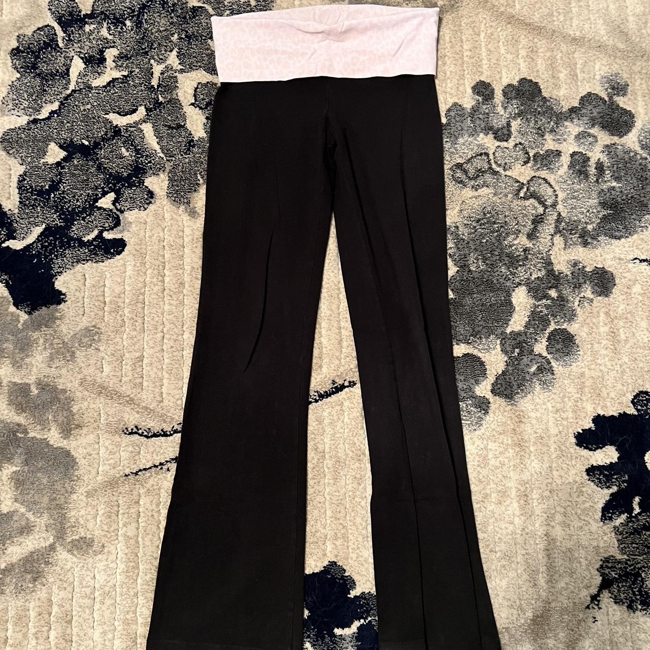 Victoria’s Secret PINK yoga pants, good condition, a... - Depop