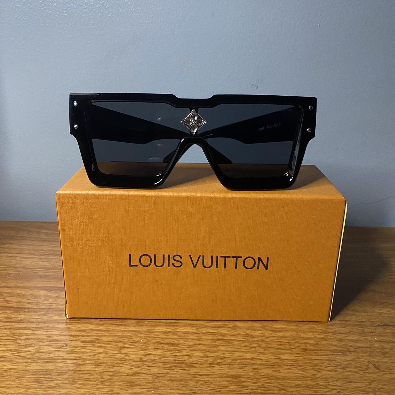 These Louis Vuitton Cyclone glasses are pretty new - Depop