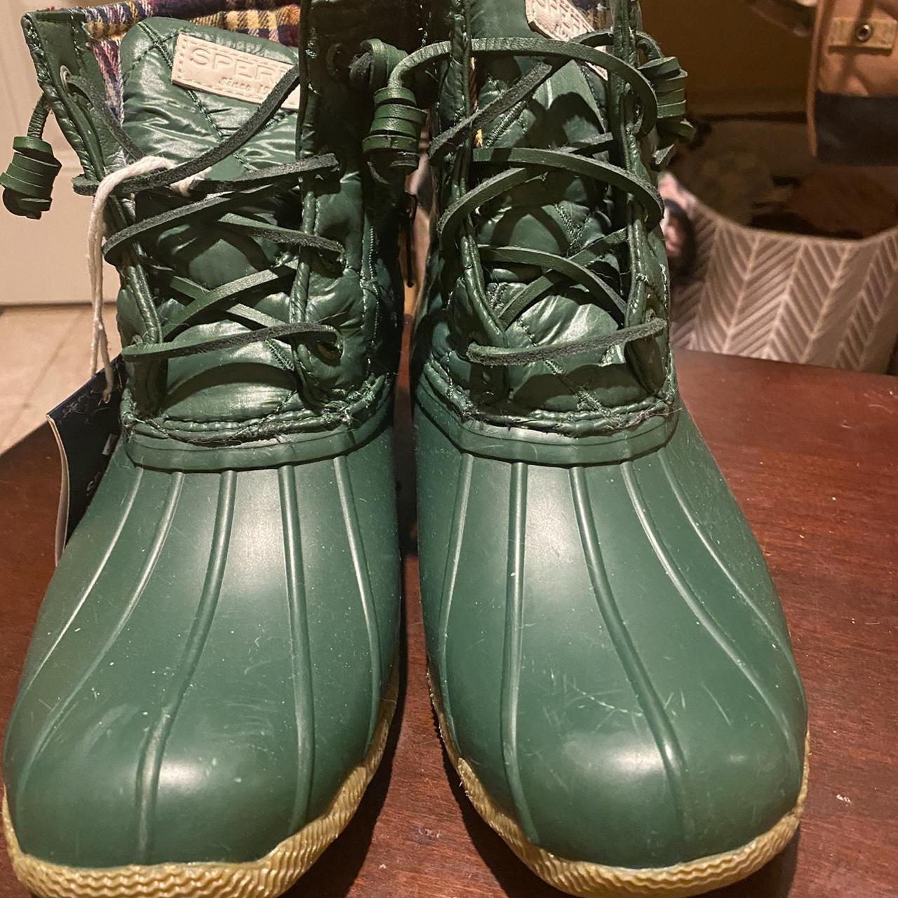 olive green sperry boots