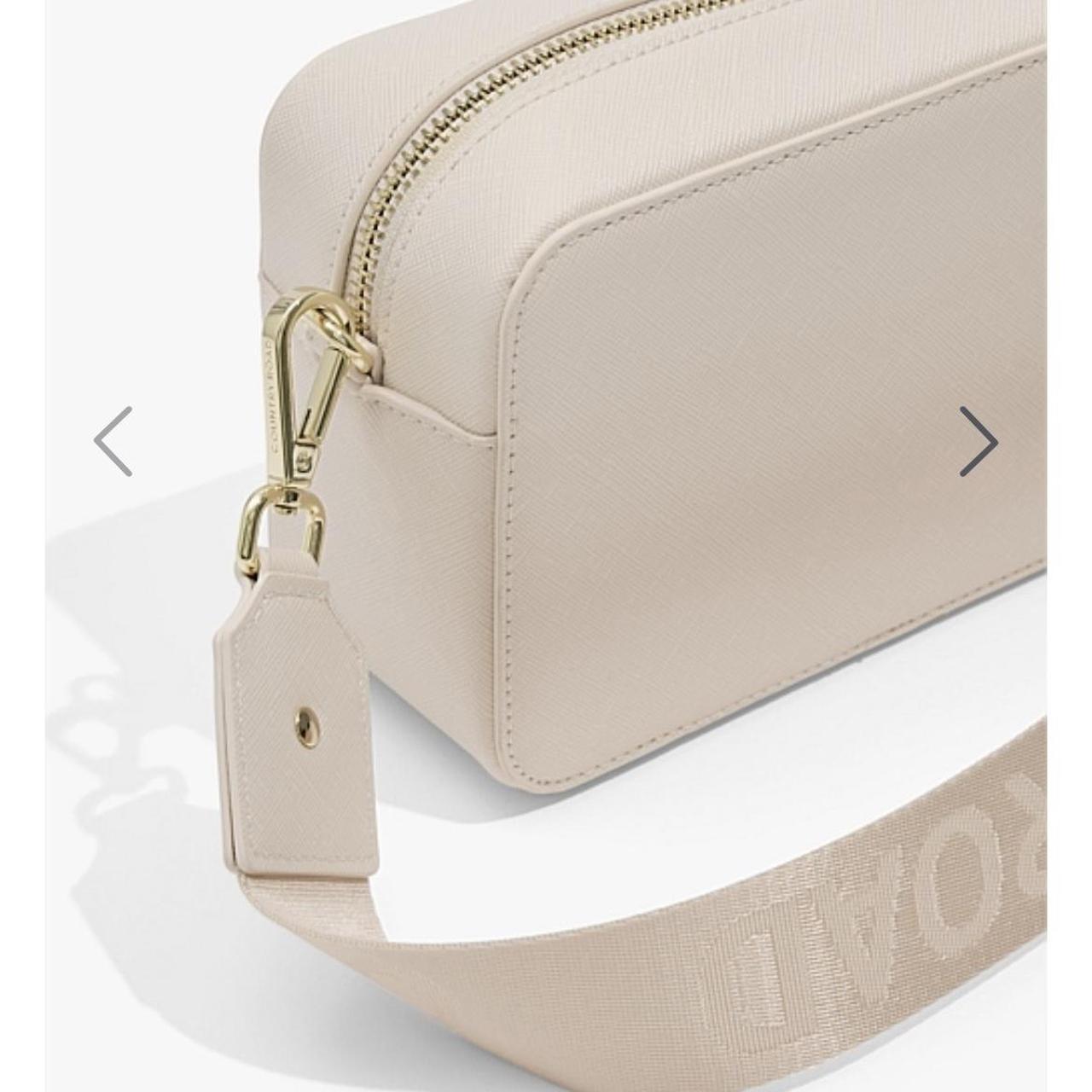 COUNTRY ROAD Branded Camera Bag Oyster w/... Depop