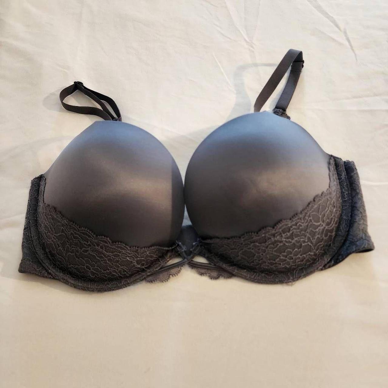 Victoria’s Secret super sexy black lace push-up bra with padding.