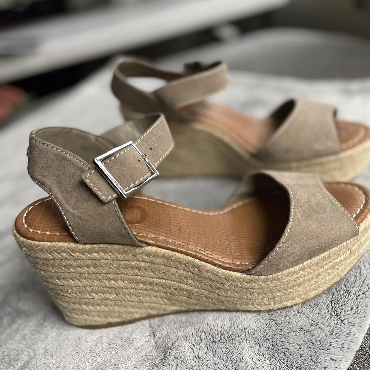 Circus wedges hot sale