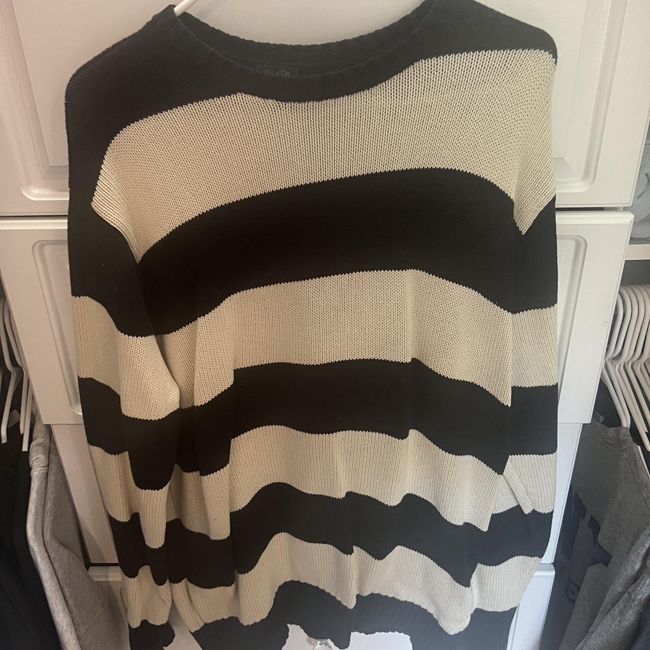 Black and white stripped Y2K sweatshirt. Size: large - Depop