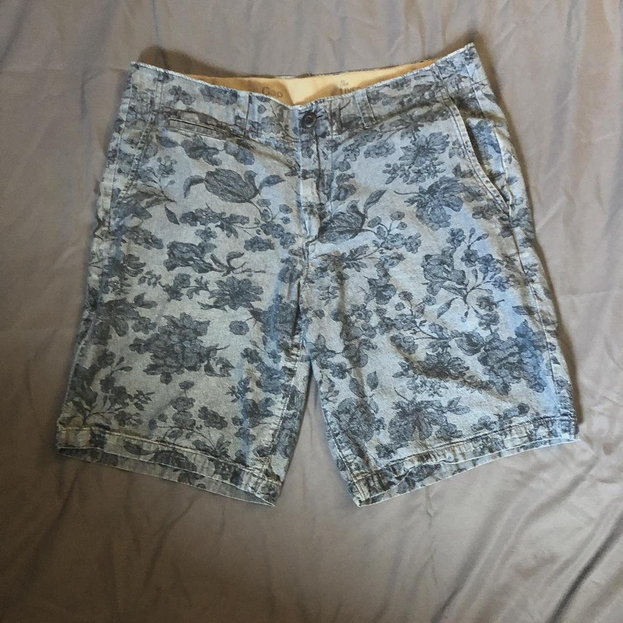 Really Cute Floral Print Denim Shorts Size 32 Mens Depop