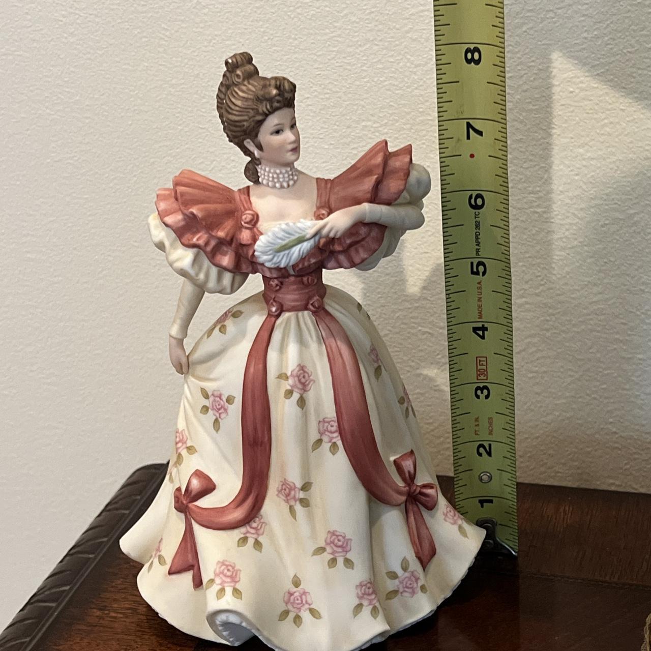 LENOX - First Waltz good Figurine