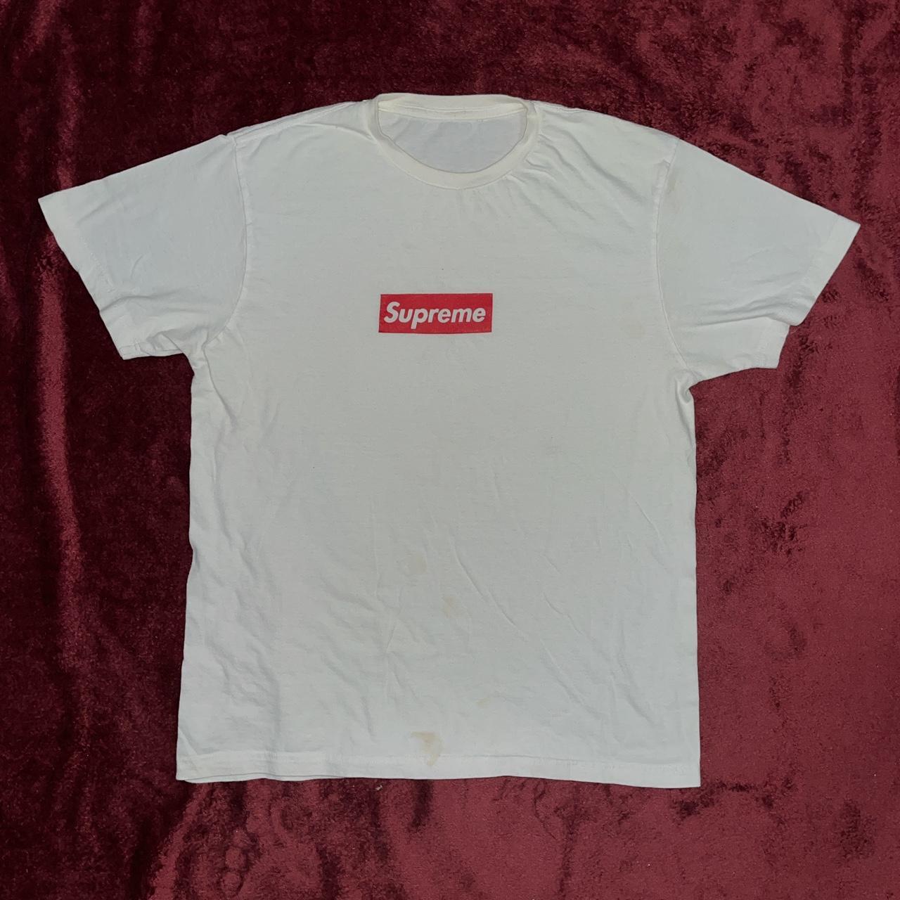 Supreme box logo Tee Not authentic but good... - Depop