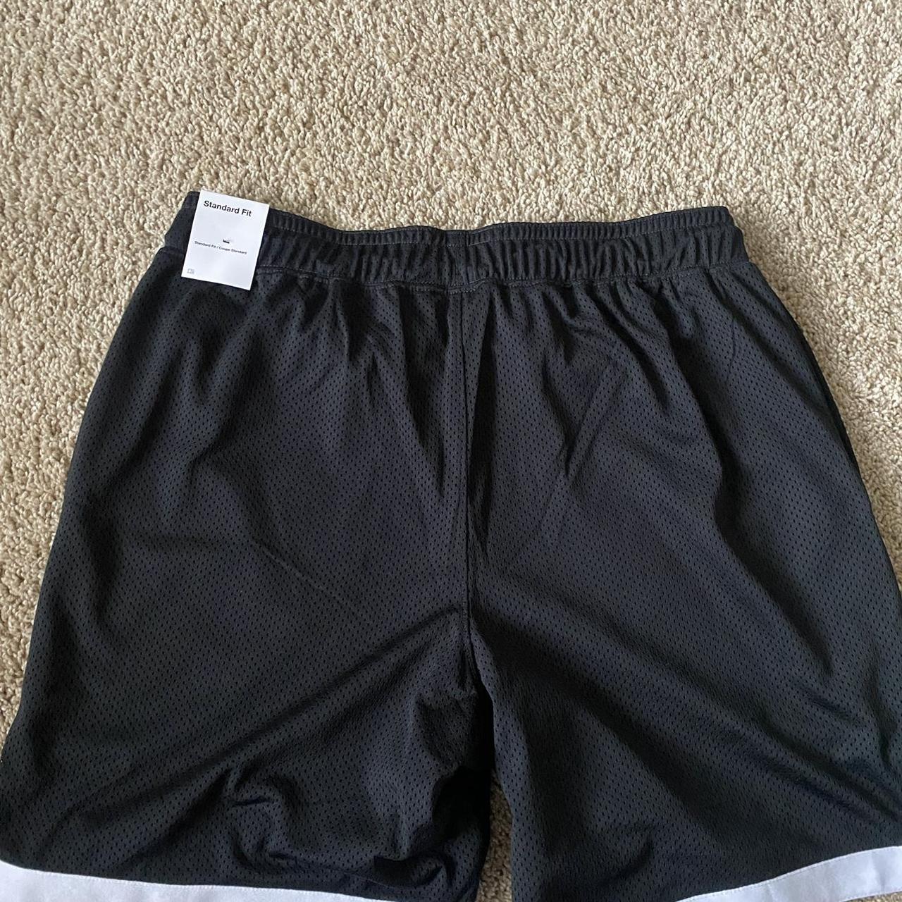 Jordan Men's Black and White Shorts | Depop