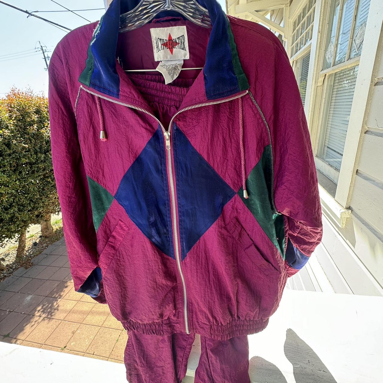 80s vintage purple windbreaker with cool geometric. Depop