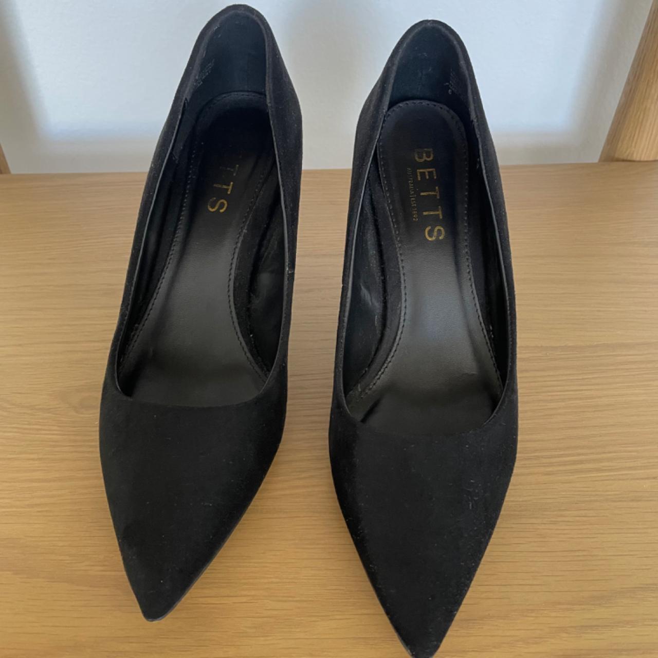 betts low heels