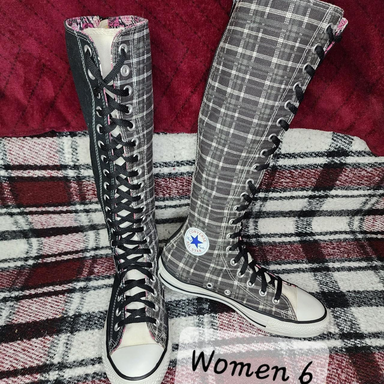 Checkered knee shop high converse