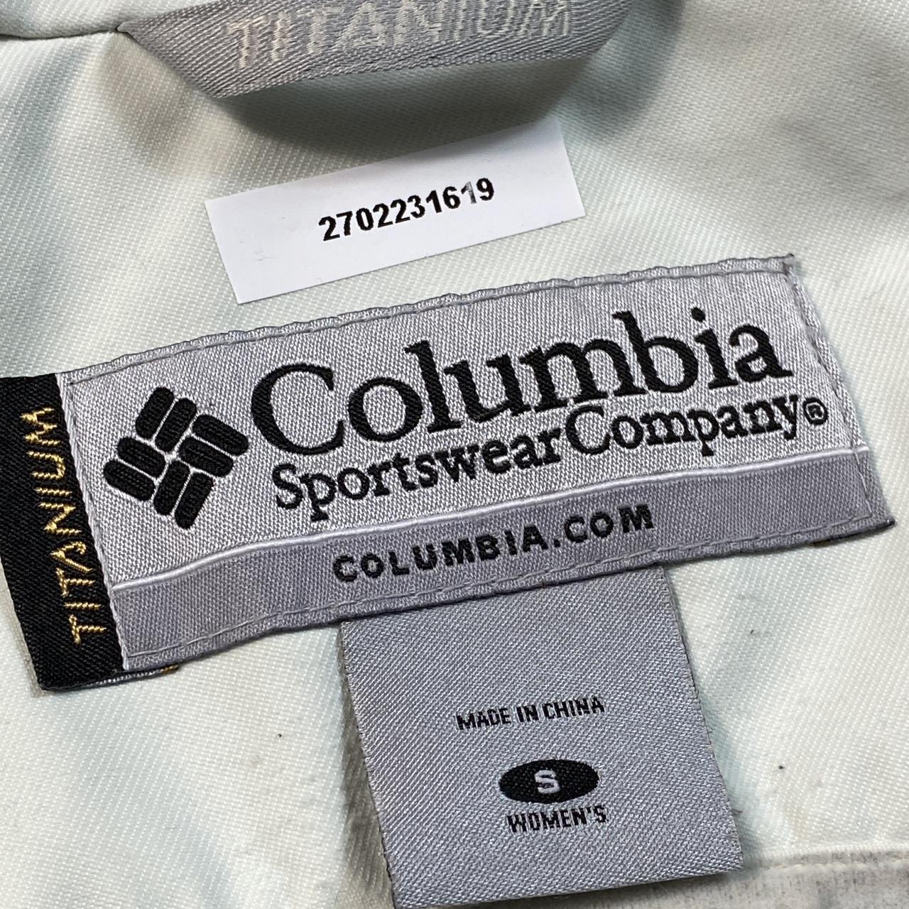 Columbia Sportswear Women's White Jacket | Depop