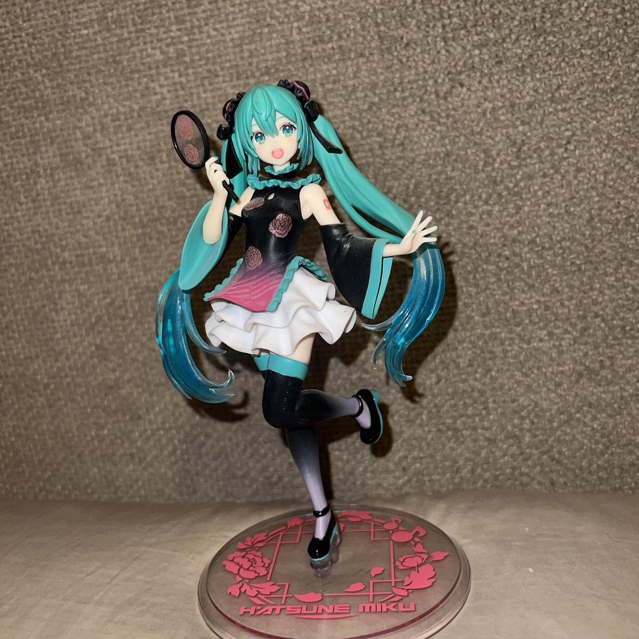 Vocaloid - Hatsune Miku - Hatsune Miku Figure... - Depop