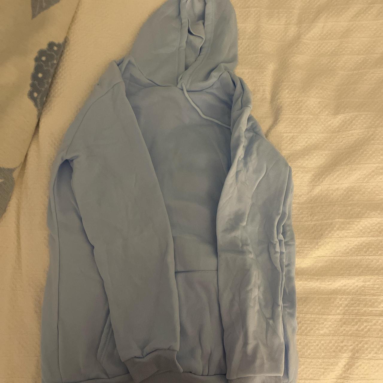 item listed by ellaarntseni