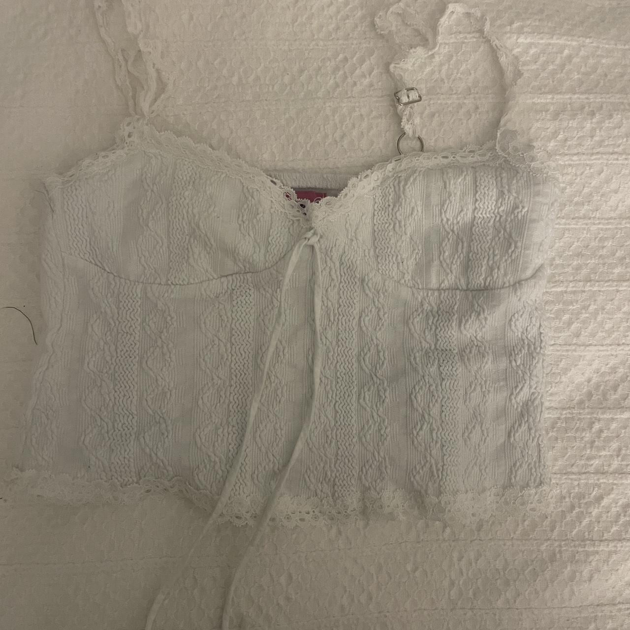 item listed by ellaarntseni