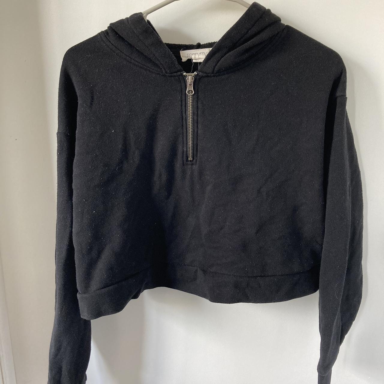 Zip up cropped hoodie No stains Size:... - Depop