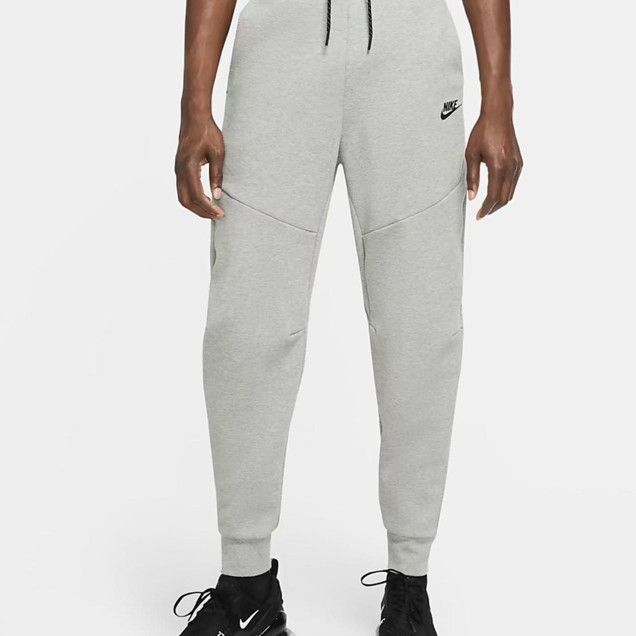 Nike men's best sale jogger set