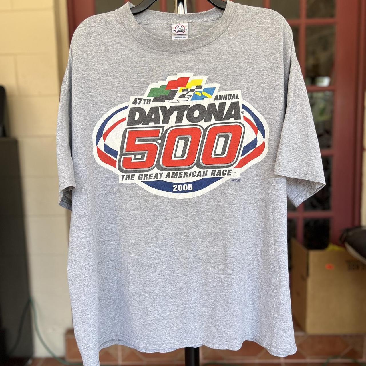 🔲 47th annual 2005 Daytona 500 racing tee ⬛️... - Depop