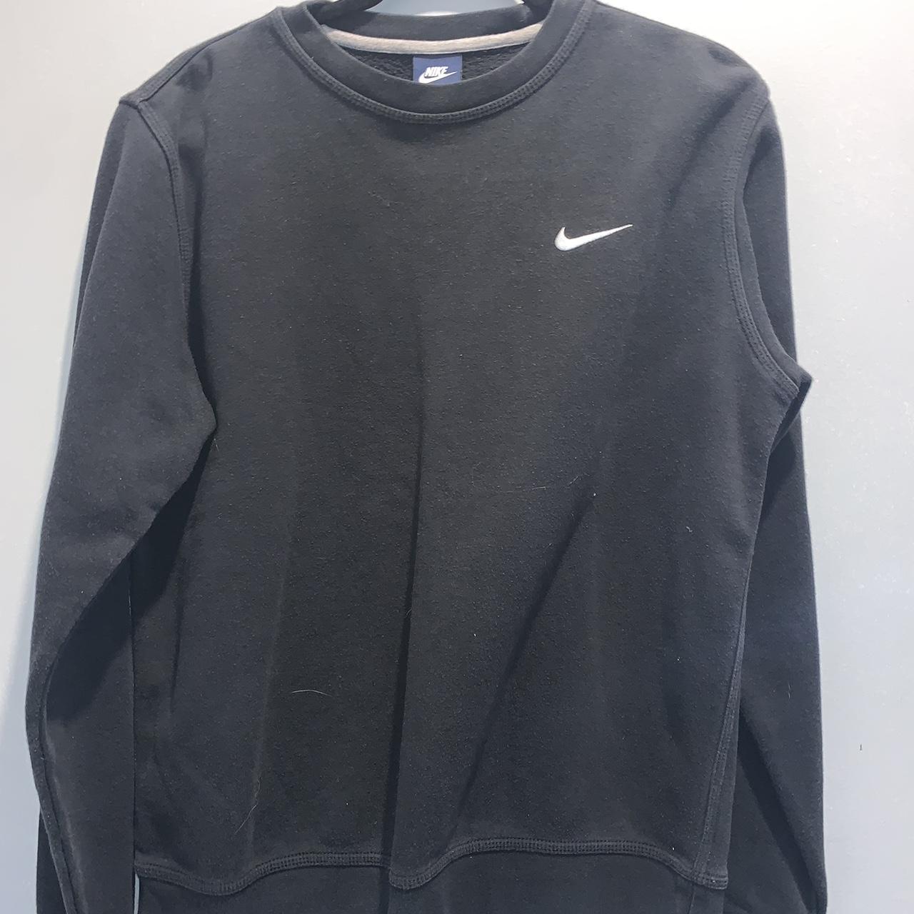 Nike sweater - Depop