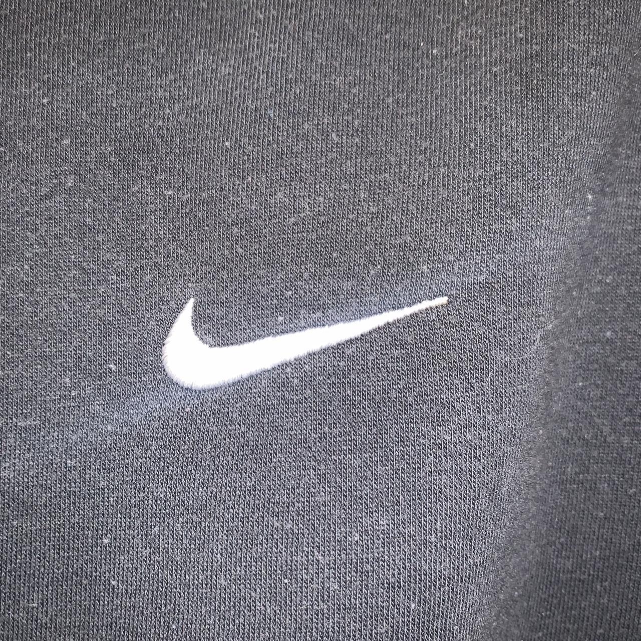 Nike sweater - Depop