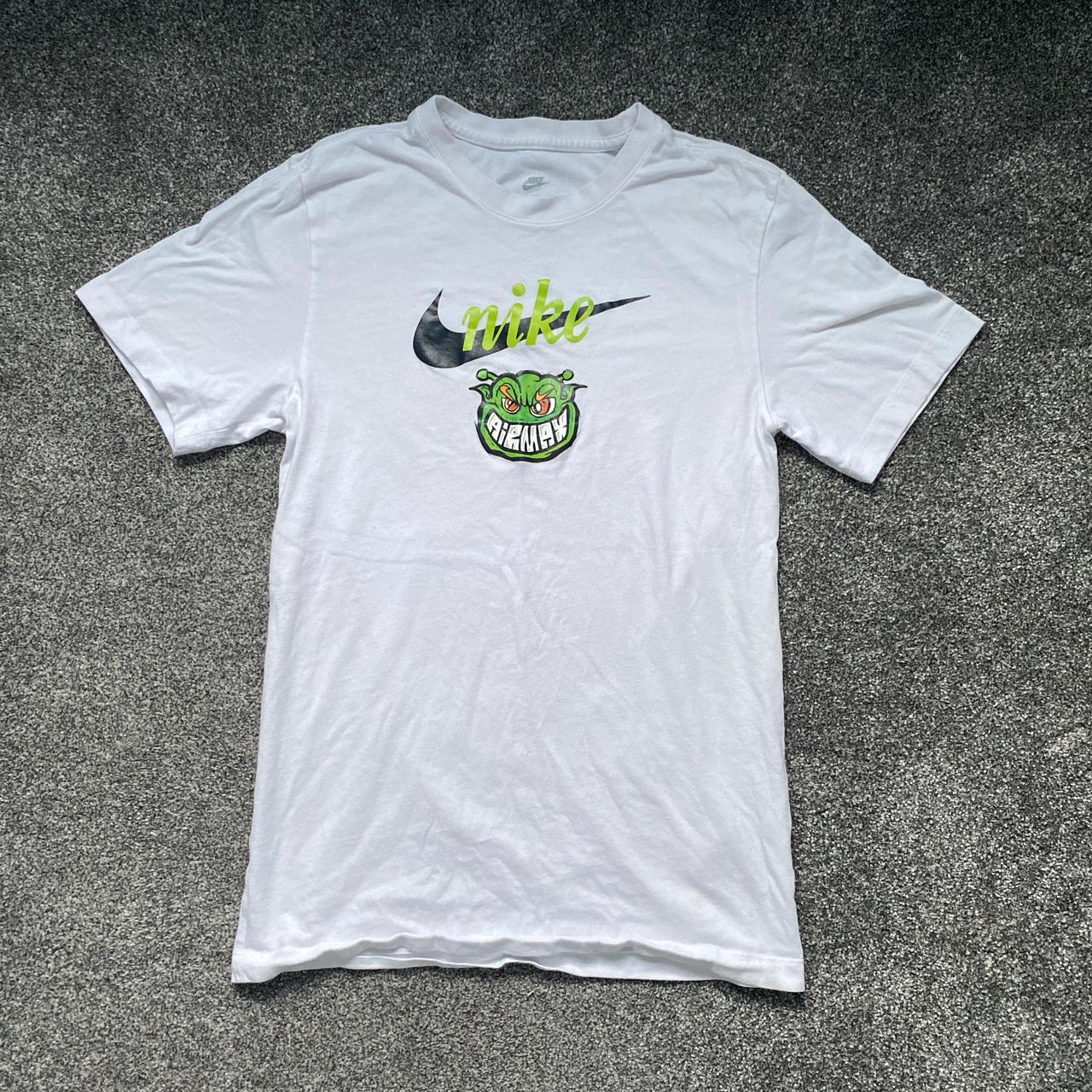 mens white t shirts nike