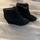 item listed by leyahtings