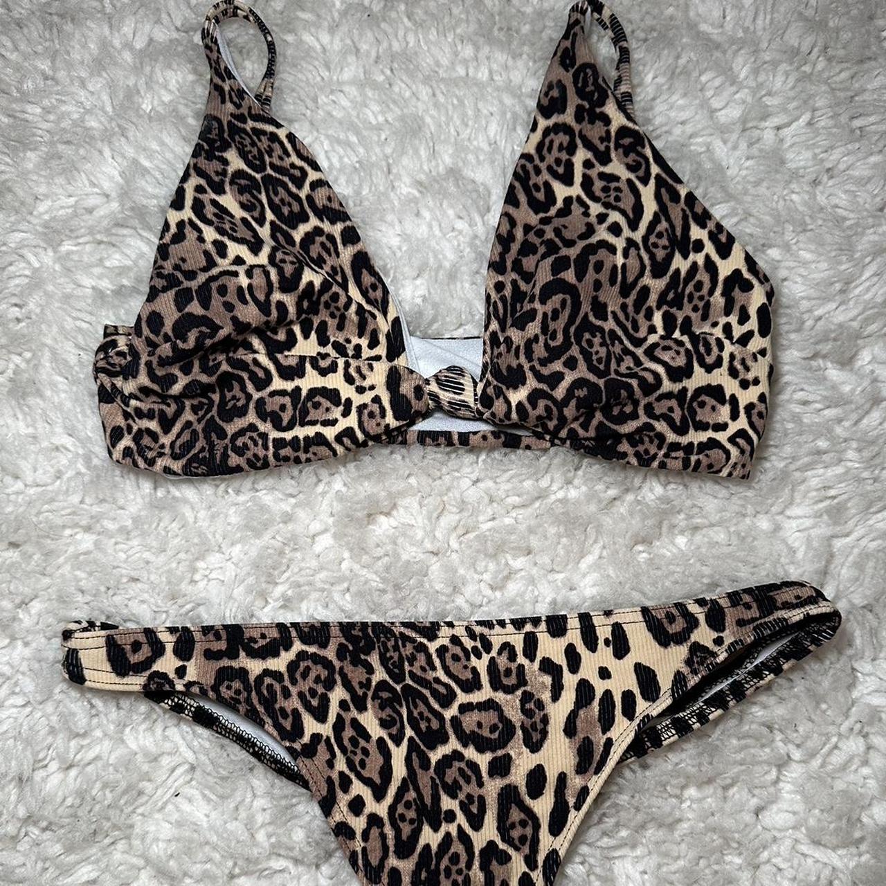 ASOS BIKINI SET SIZE US 4 #summer #tan #asos - Depop