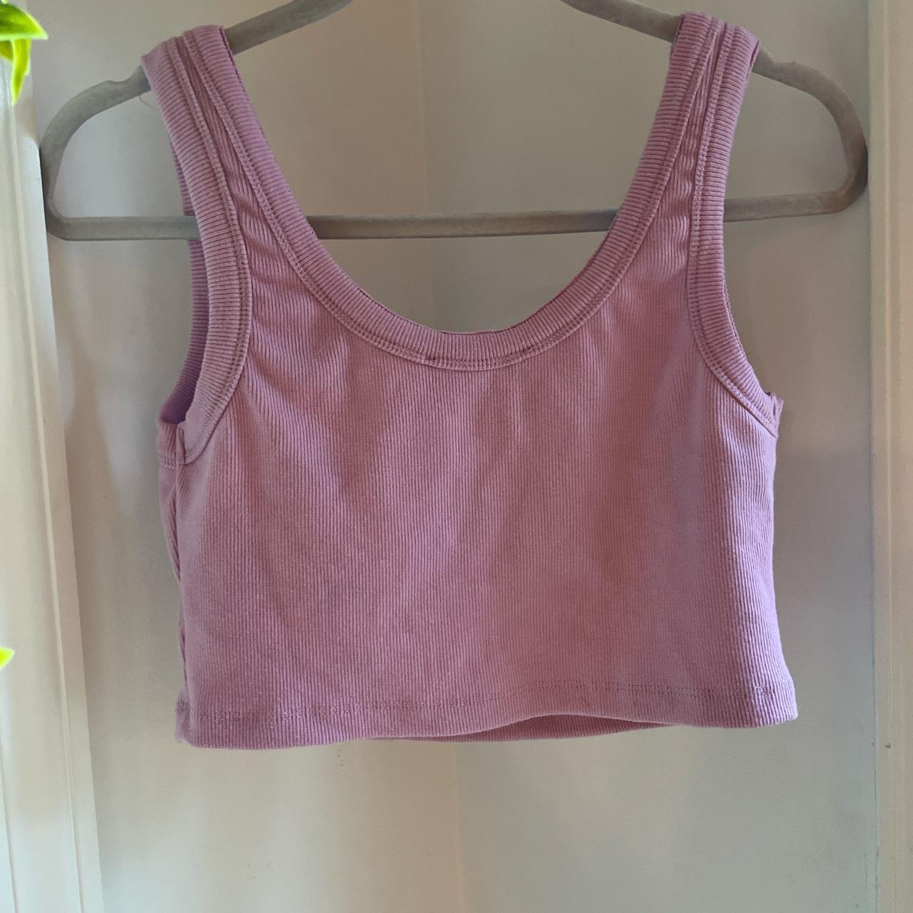 medium signature 8 tank never worn - Depop