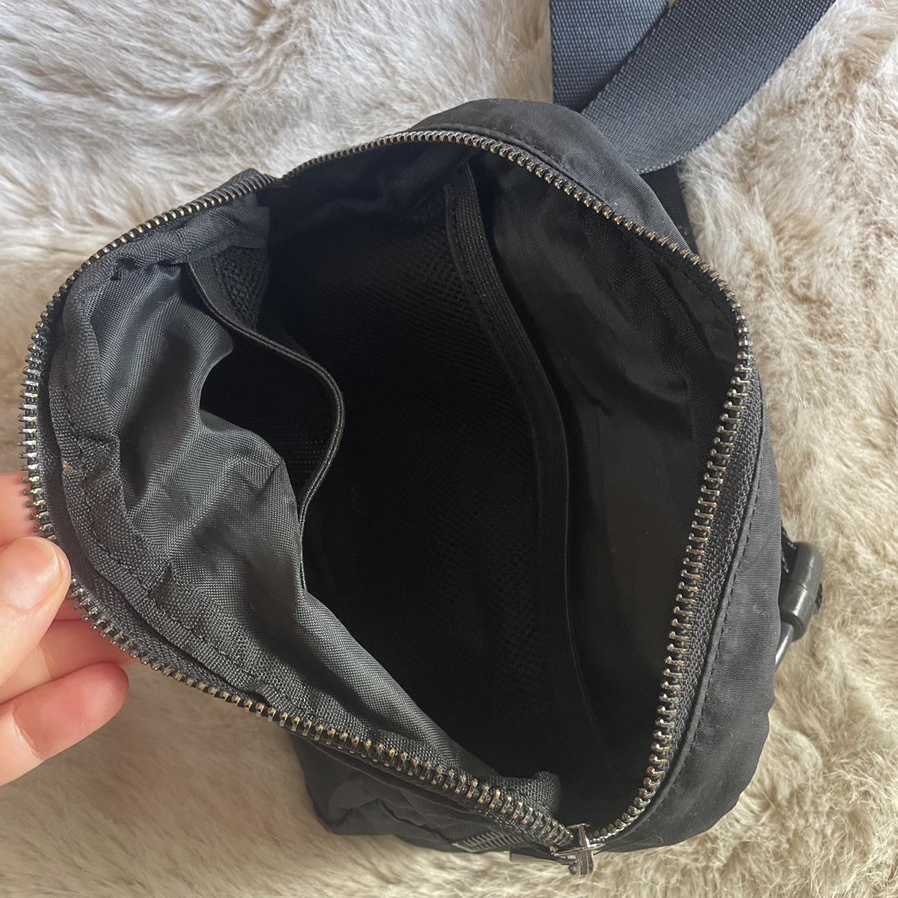 Lulu knock off fanny pack ( not real Lululemon)... - Depop