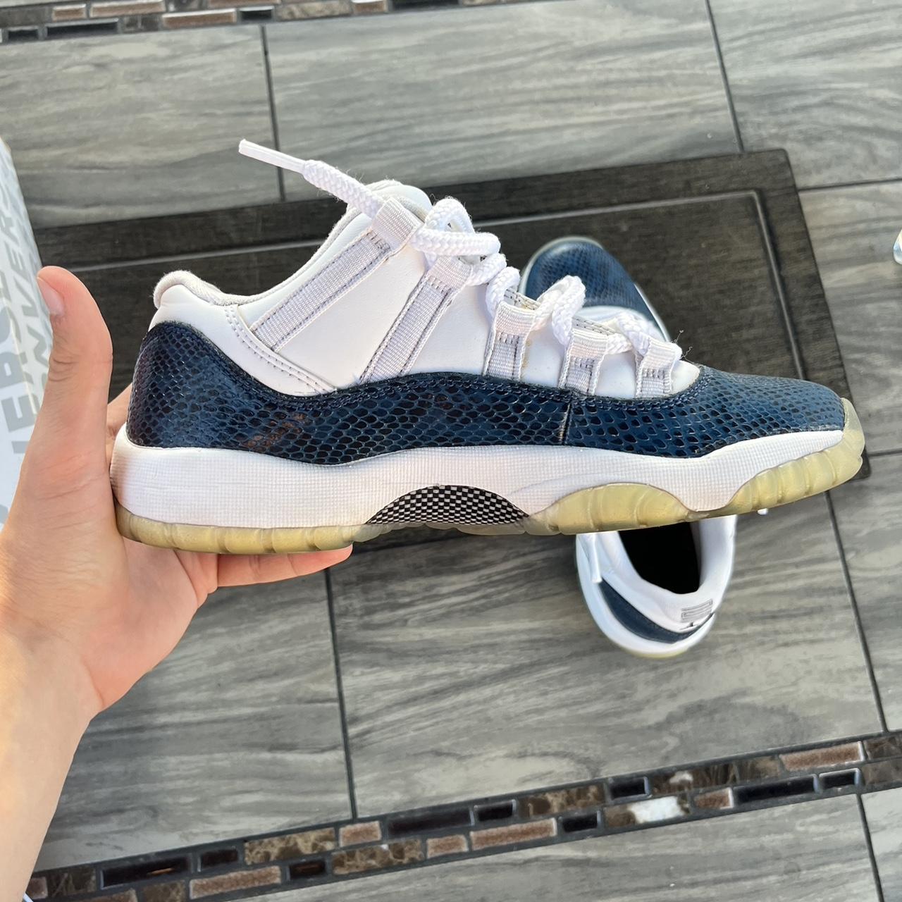 air jordan 11 low navy snakeskin