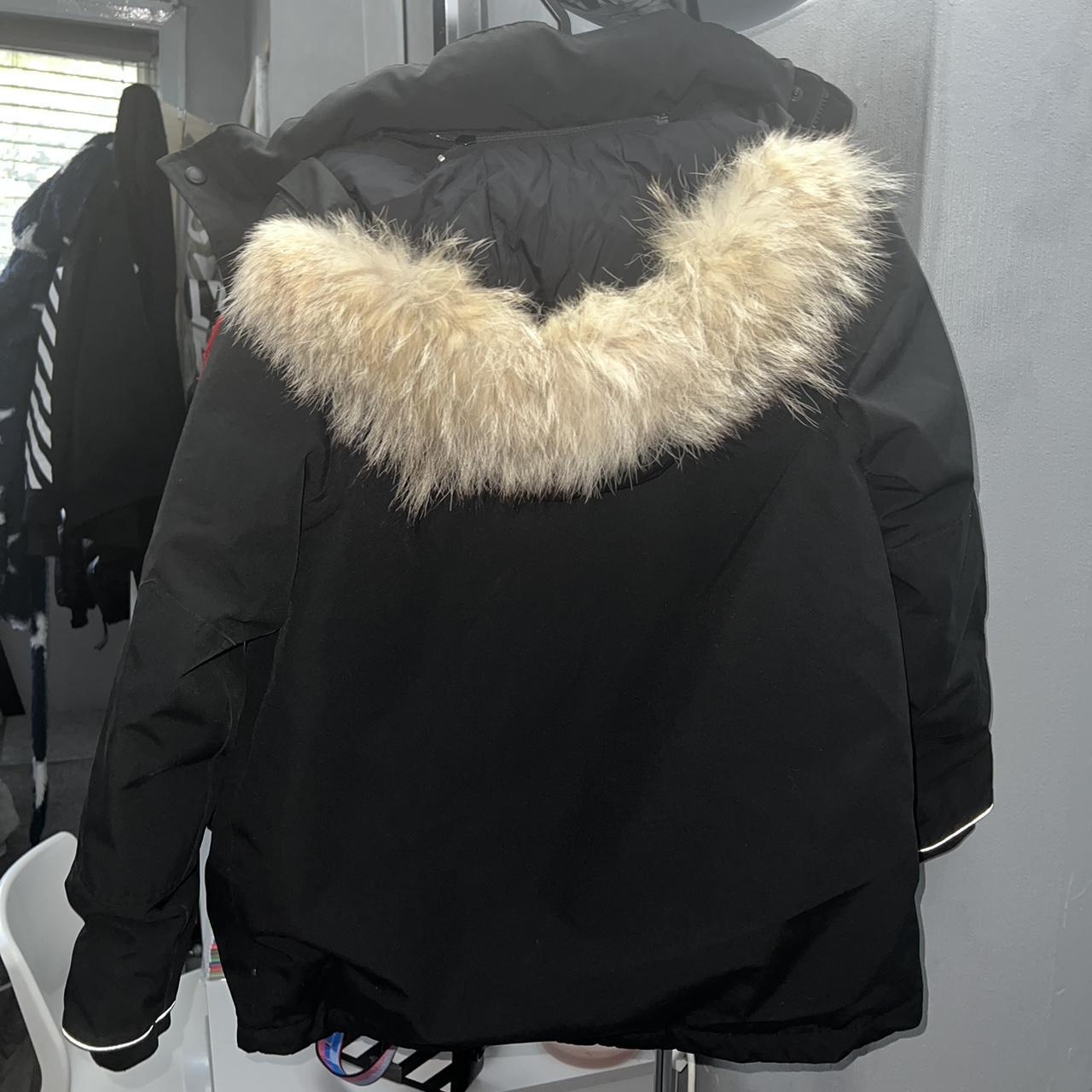 CANADA GOOSE bomber jacket with fur hood Size Large... Depop