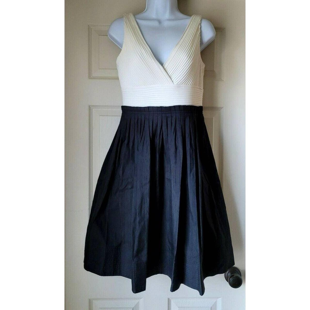 Adrianna Papell Size 6 BLACK Cream Pleated DRESS Depop