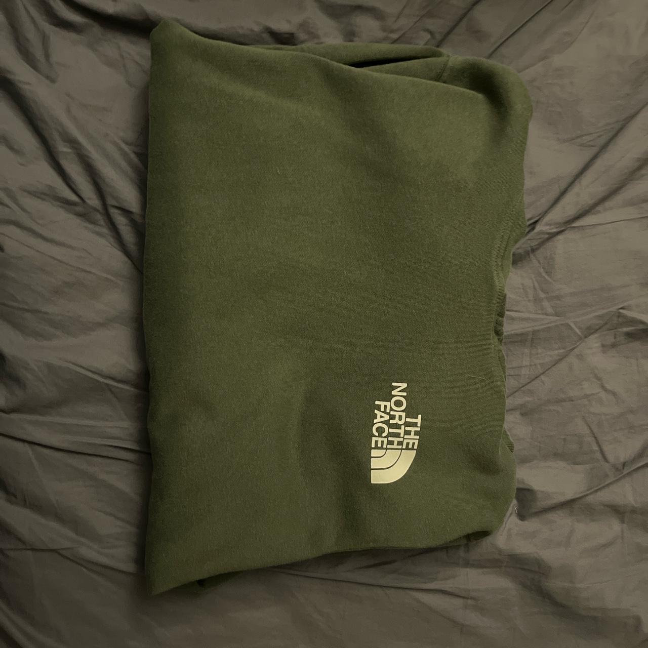 The North Face Men's Green Hoodie (2)