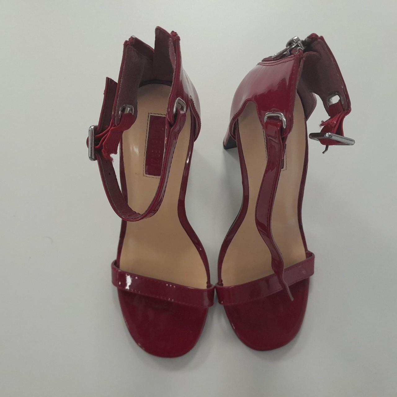 Red sandals best sale forever 21