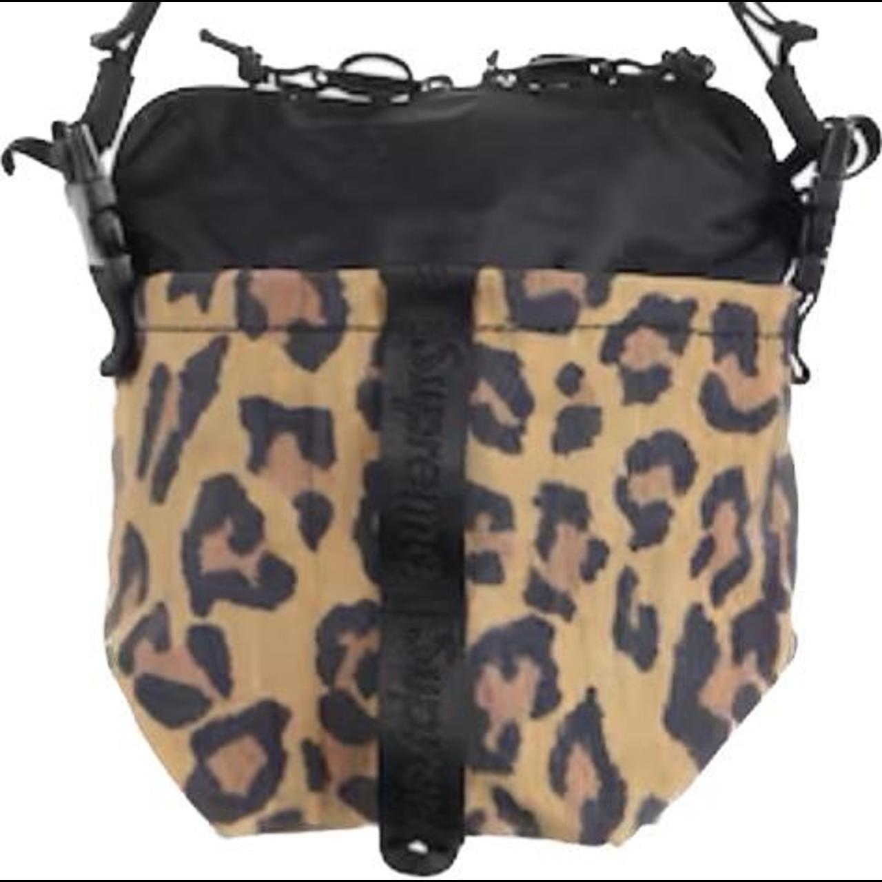 supreme 20AW leopard neck pouch サコッシュ Supreme Neck Pouch Leopard Print Box Logo FW20 BRAND NEW