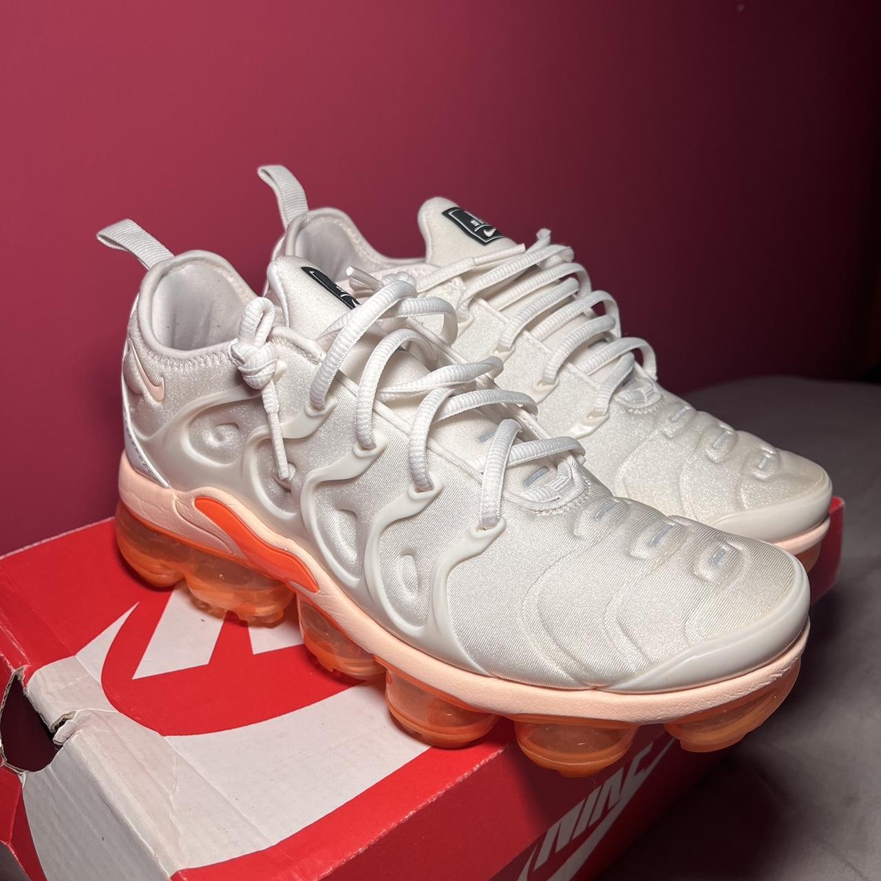 **DONT MISS IT** Nike Men's Air VaporMax Plus Shoes shops TRIPPLE WHITE