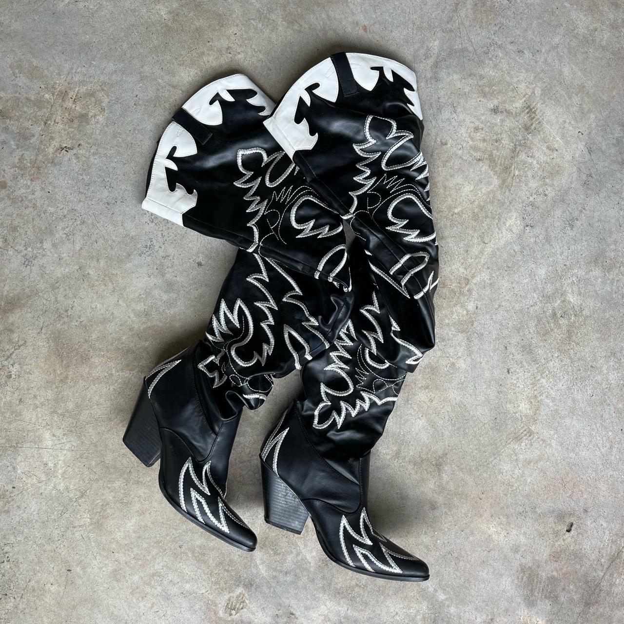 silver blossom boot for women in black