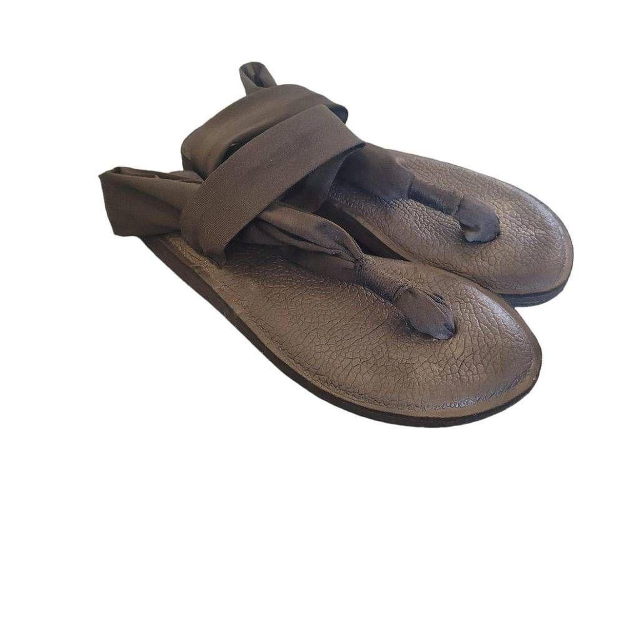 Yoga on sale strap sandals