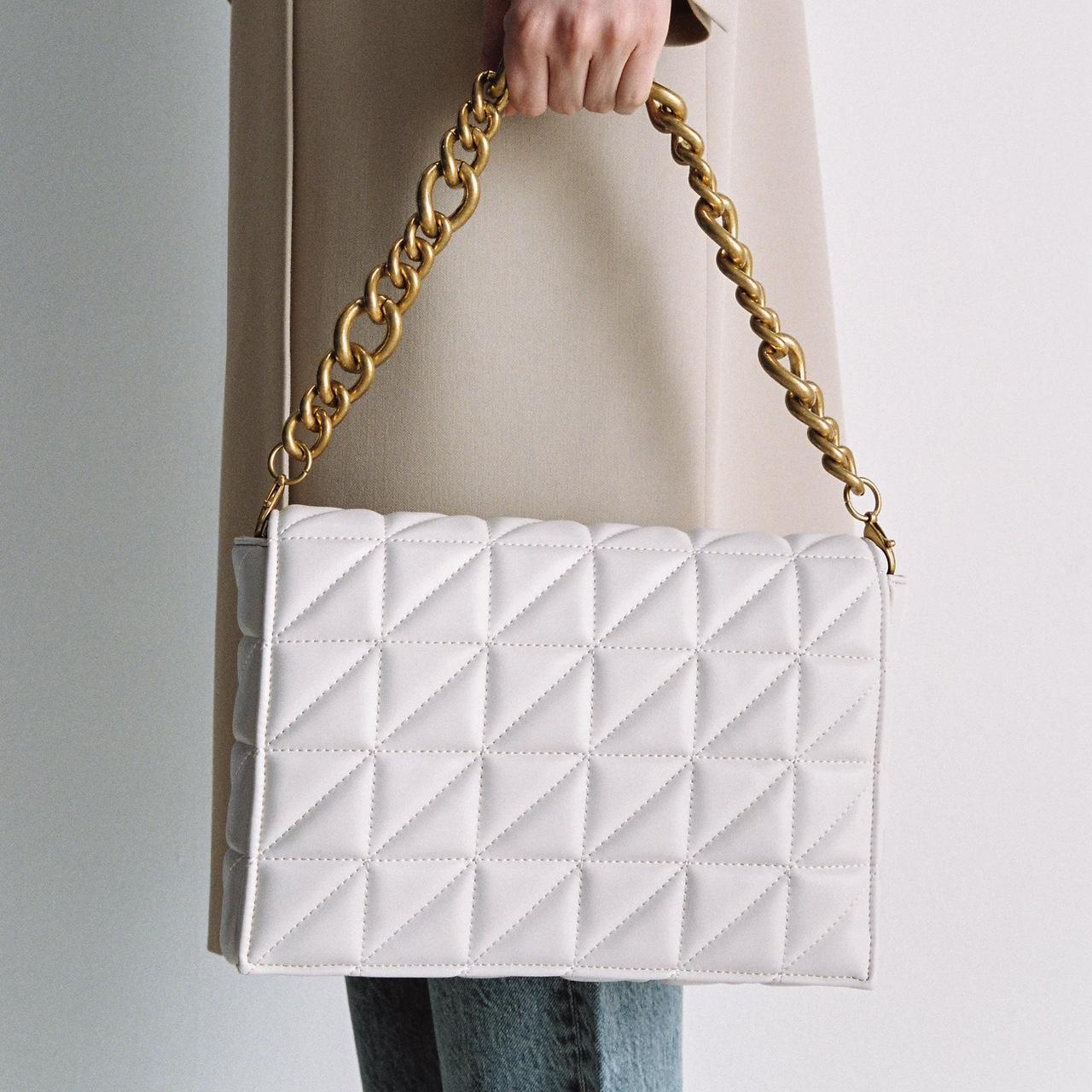 Zara quilted shoulder bag with chain🤍 zara... Depop