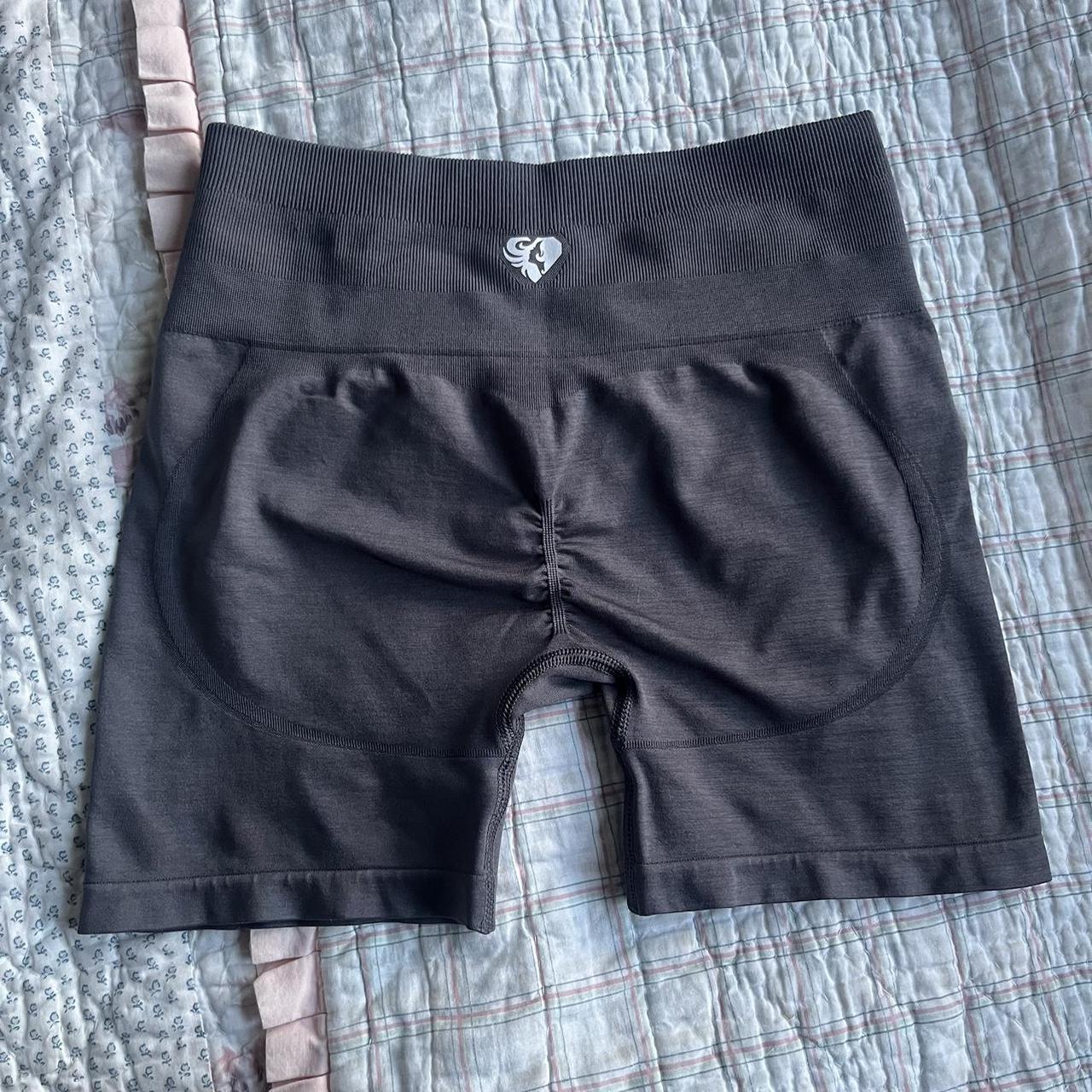 Buff Bunny Legacy 6” in short. Size xs. Worn once. - Depop