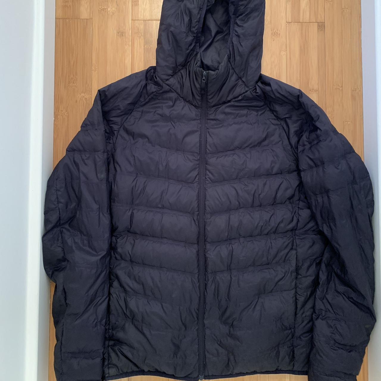 Uniqlo light weight puffer jacket Navy L - fits... - Depop