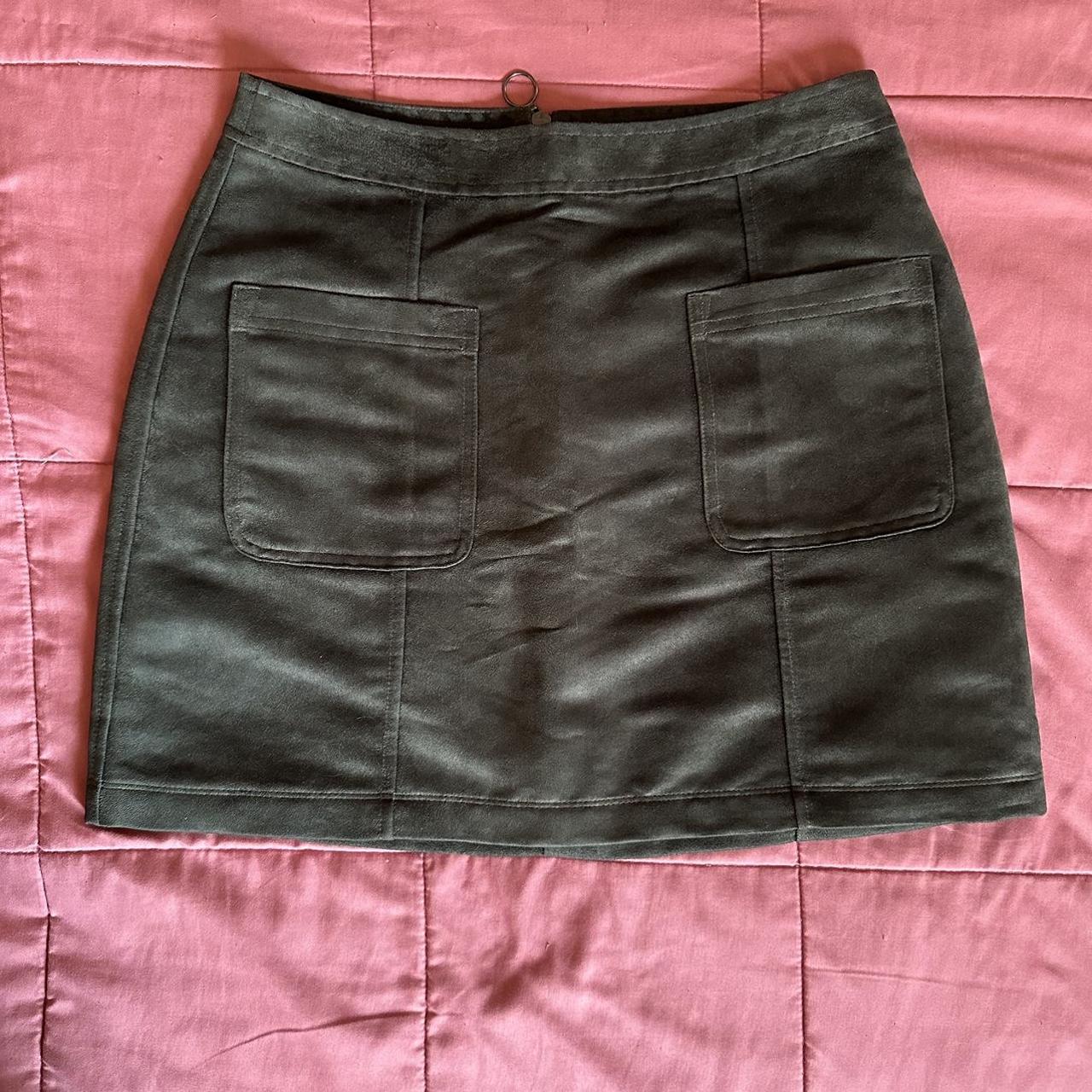 Never worn Old Navy faux suede skirt