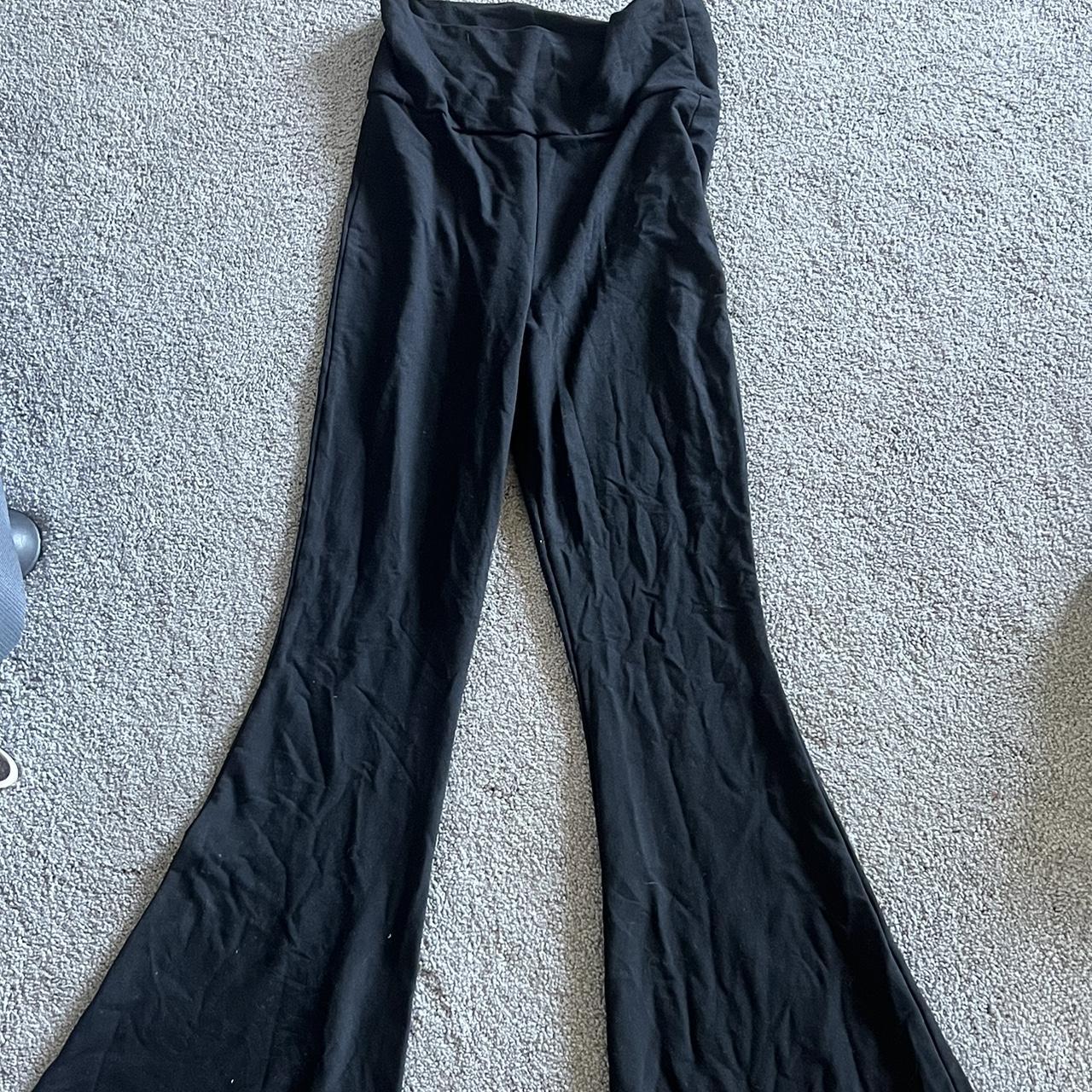 NWT Edikted Naomi Flared Leggings Size : - Depop