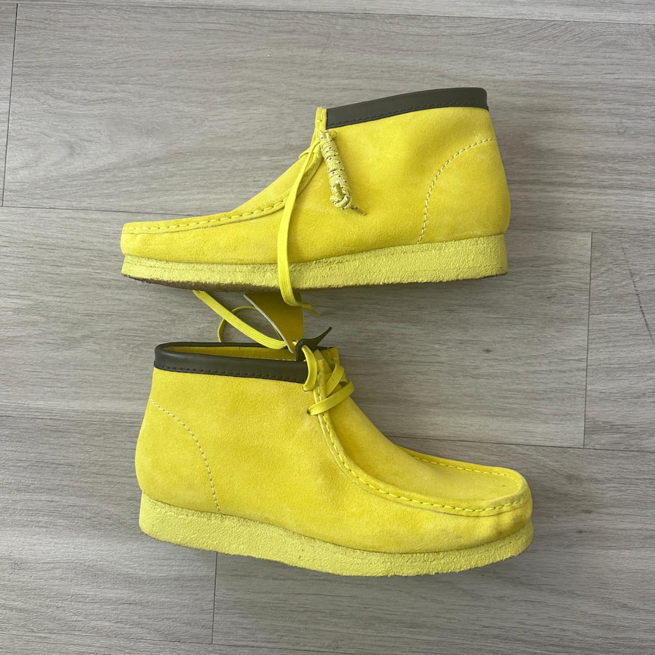 Clarks Men's Green Boots Depop