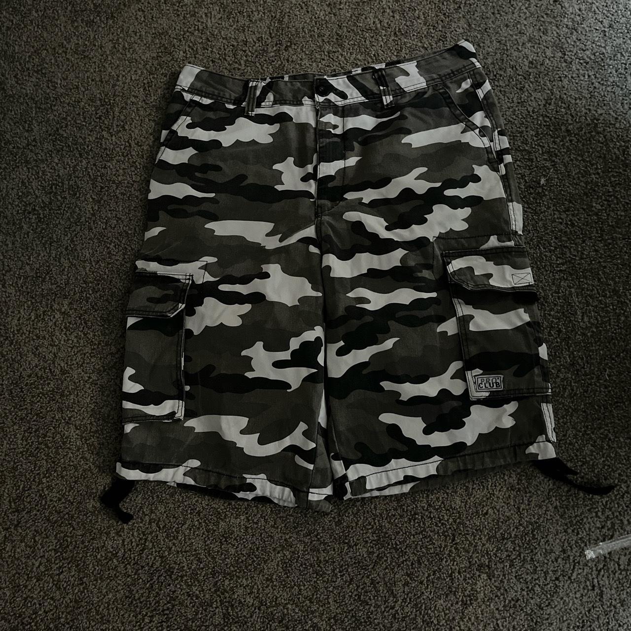 Baggy pro club cargo shorts Amazing condition Size... - Depop