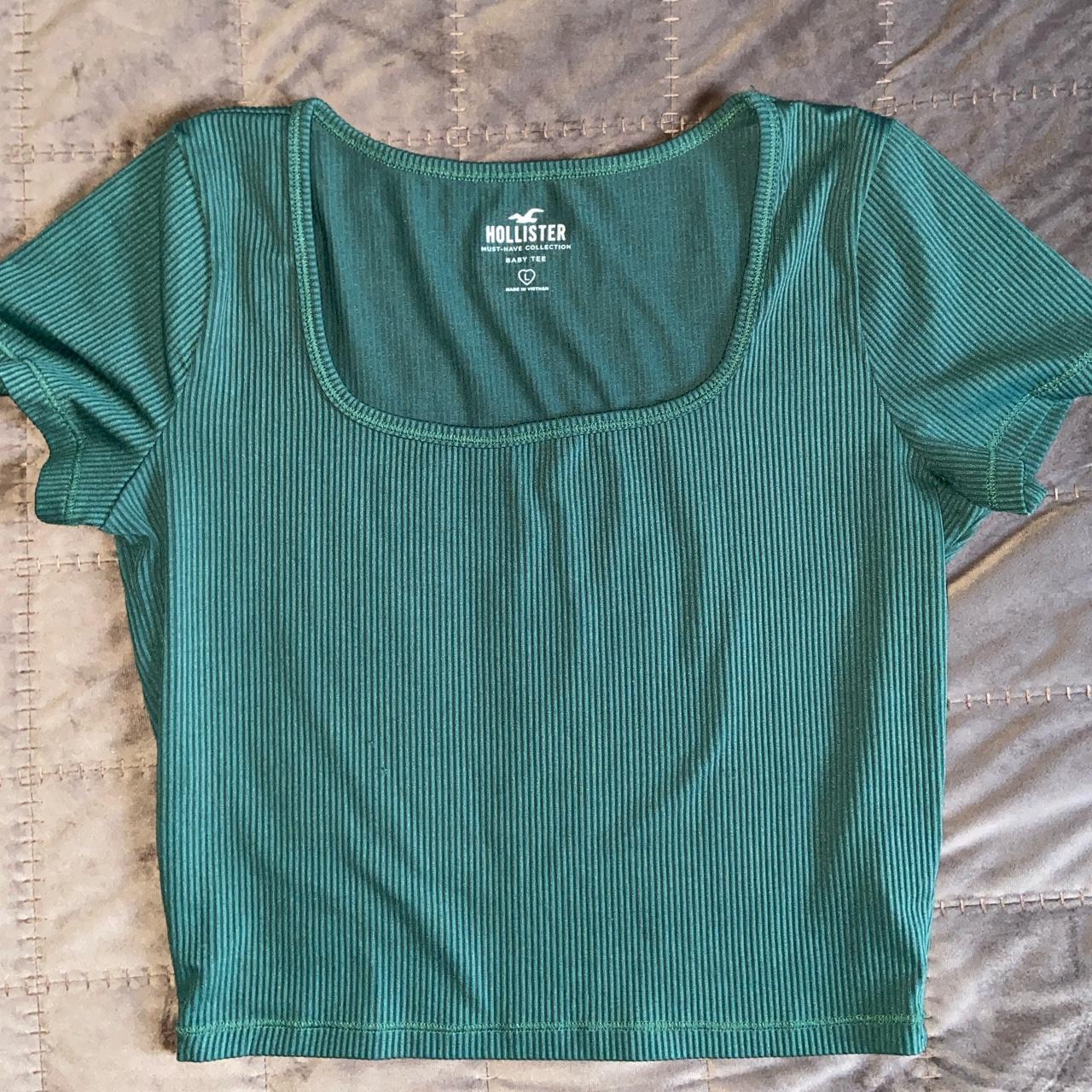 Cute green Hollister tee 💚 Worn very few times... - Depop