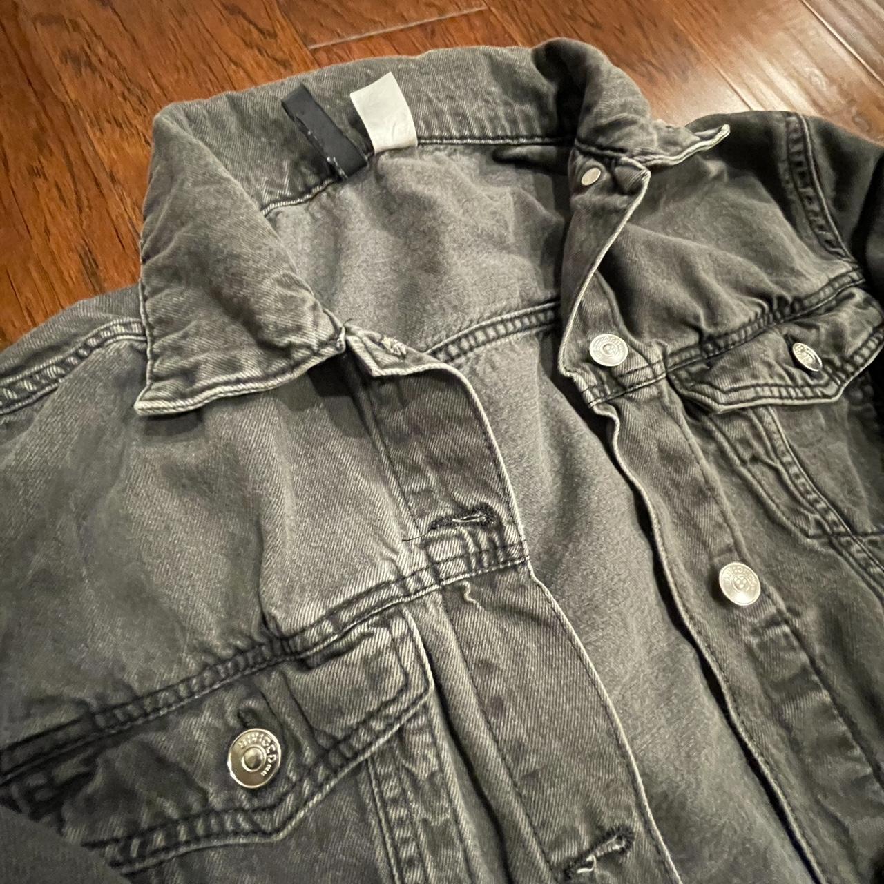 H&M grey denim jacket ✔️ size (fits Depop